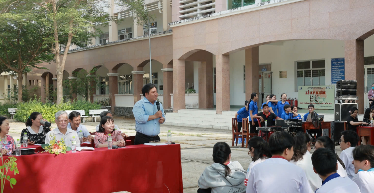 Trên 600 học sinh và phụ huynh đến tham dự Ngày hội Tư vấn tuyển sinh vào lớp 10 năm học 2025 - 2026 của Trường THPT chuyên Bến Tre