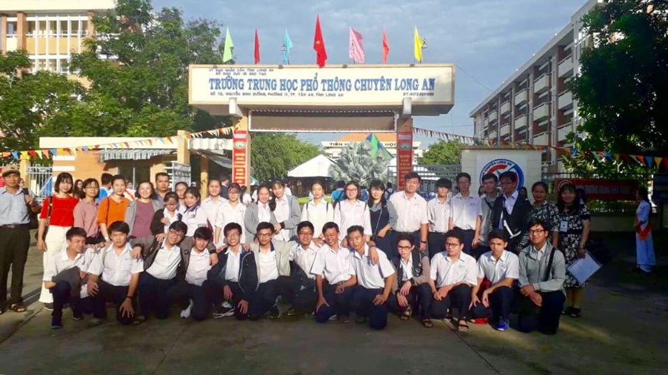 Đoàn học sinh và thầy cô tham dự Trại hè lần thứ VI năm 2019 tại Long An